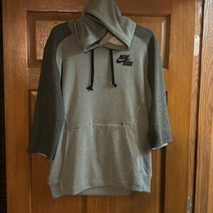 Men’s Nike baseball 3/4 hoodie!
